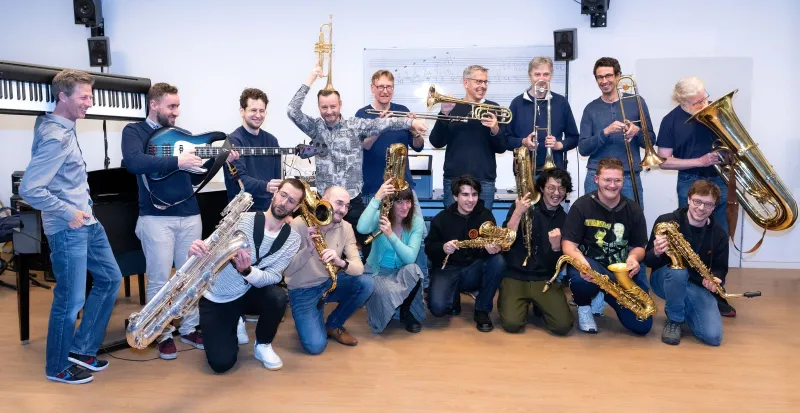 Jazzhaus Bigband – Freiburg stimmt ein